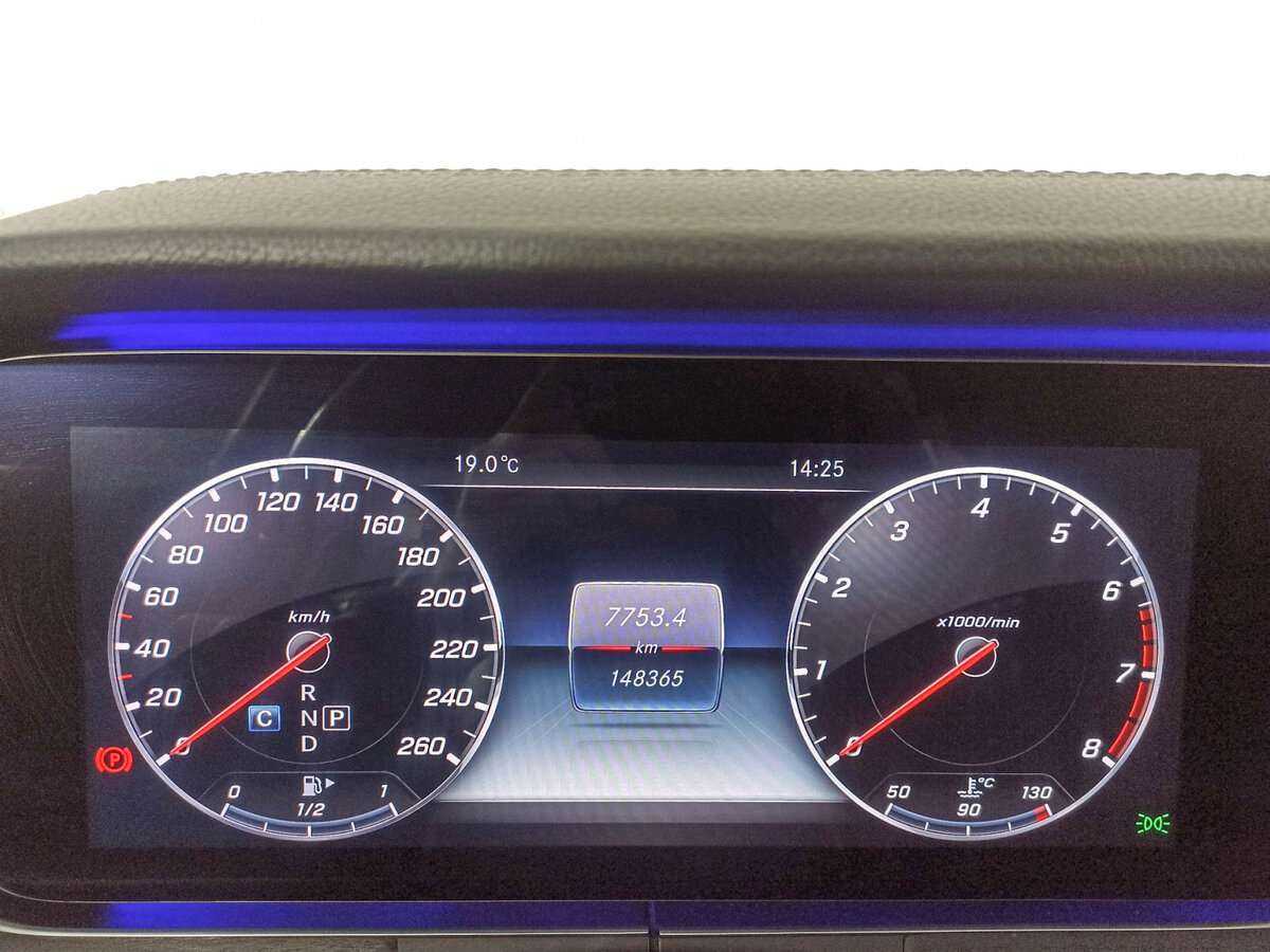 Mercedes-Benz E-Класс с пробегом — 2019 год. Фото: #10