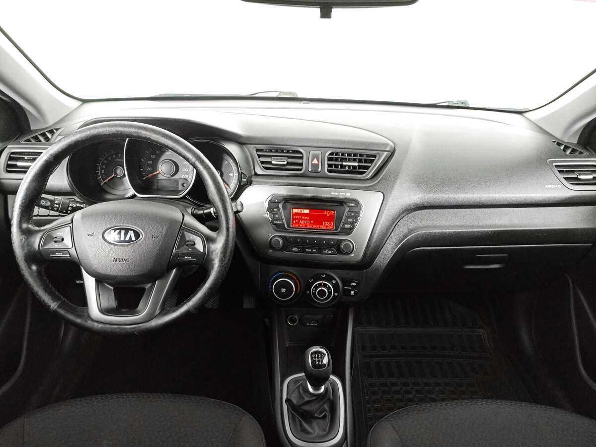 Kia Rio с пробегом — 2014 год. Фото: #13