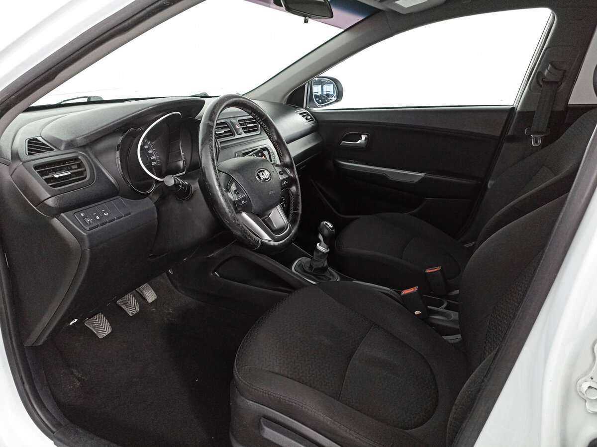 Kia Rio с пробегом — 2014 год. Фото: #15