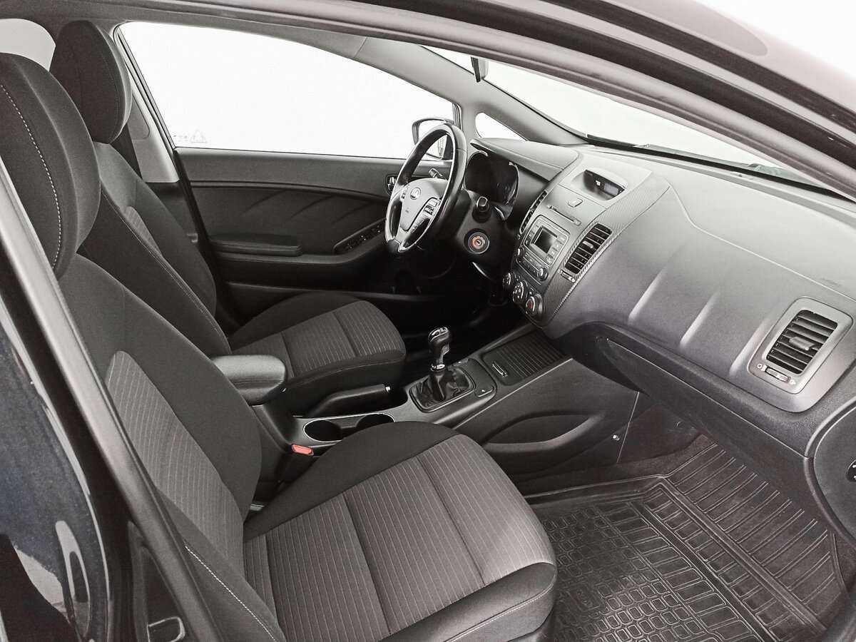 Kia Cerato с пробегом — 2013 год. Фото: #8