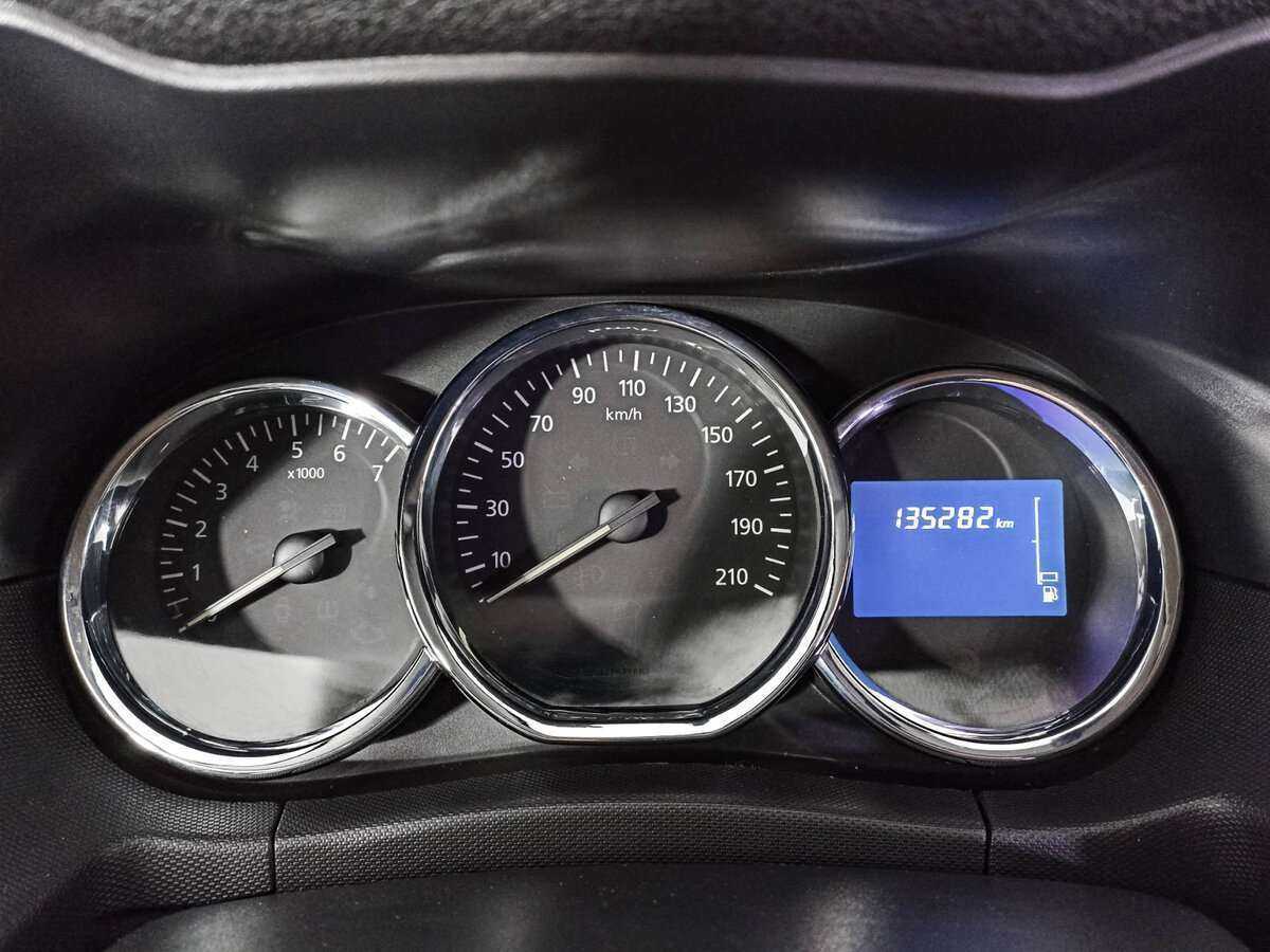 Renault Duster с пробегом — 2017 год. Фото: #10