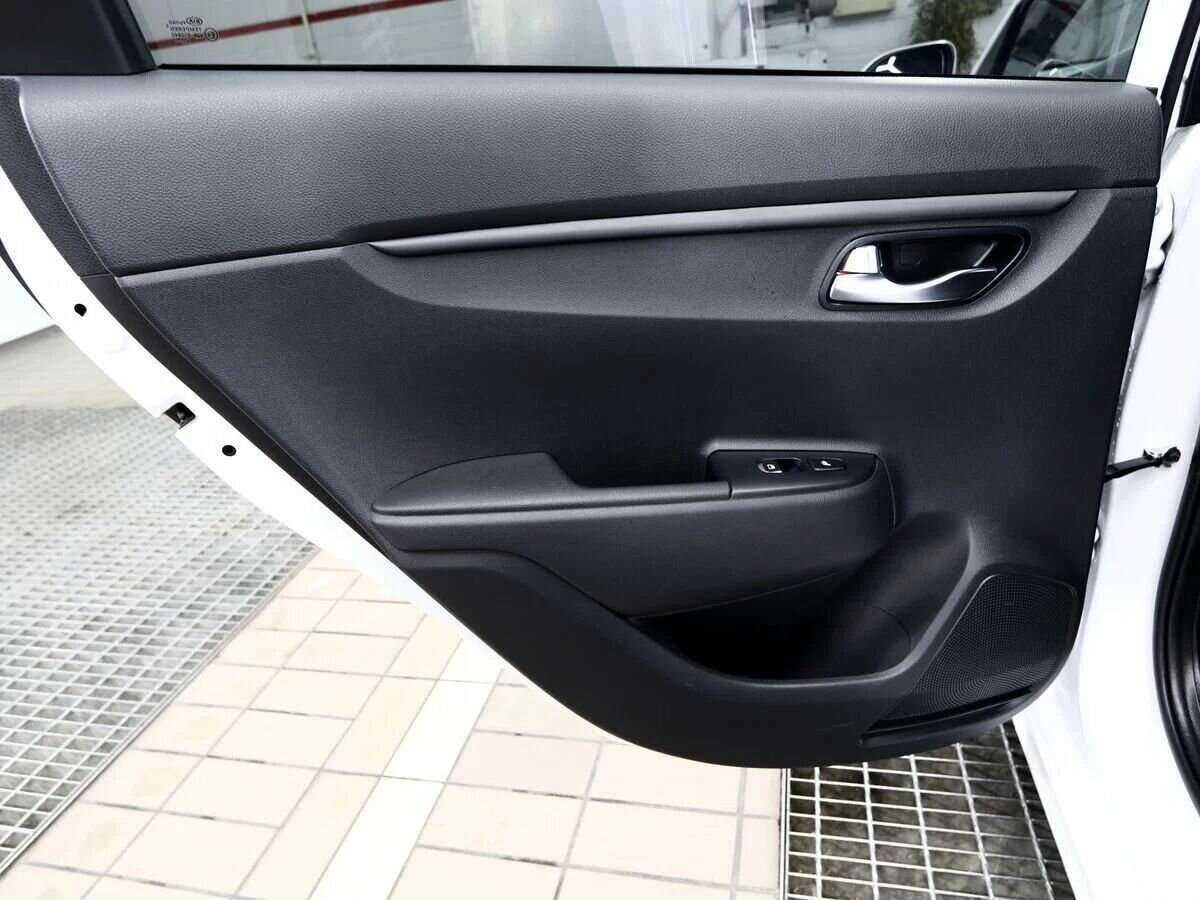 Kia Rio с пробегом — 2021 год. Фото: #10