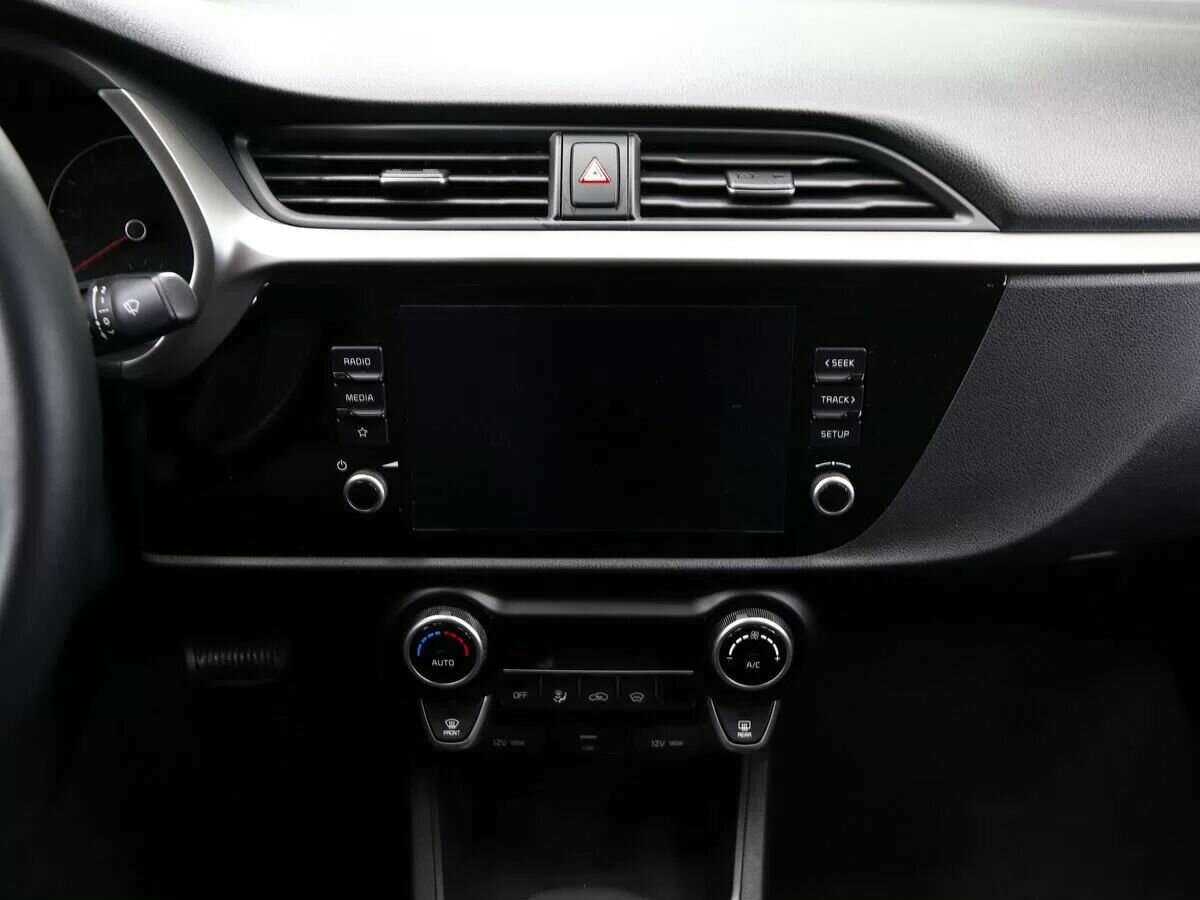 Kia Rio с пробегом — 2021 год. Фото: #18