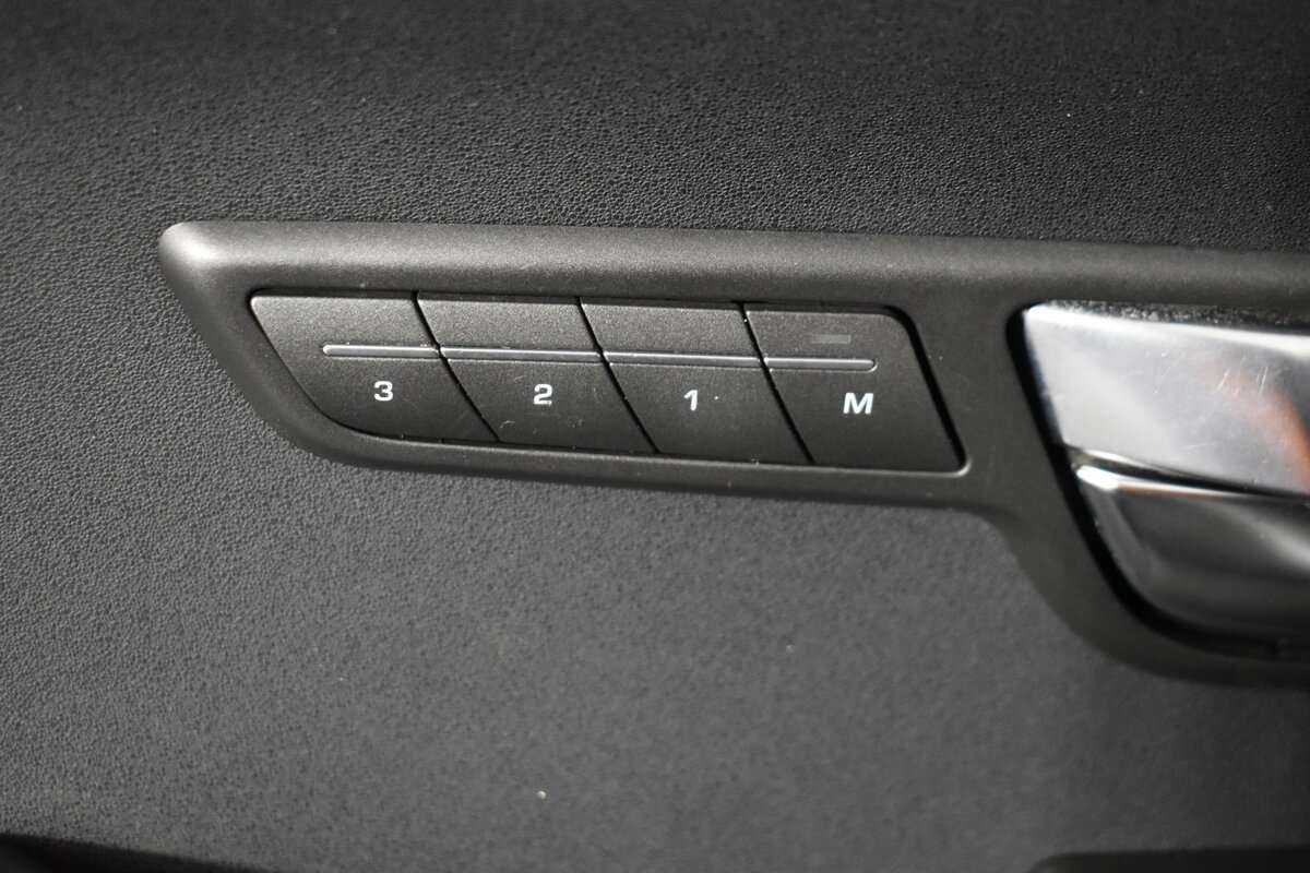 Land Rover Range Rover Evoque с пробегом — 2012 год. Фото: #22