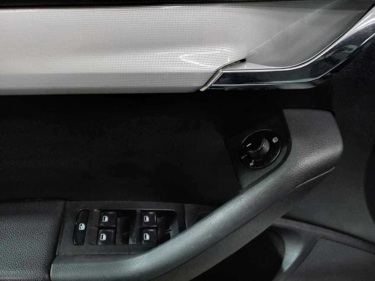 Skoda Octavia с пробегом — 2015 год. Фото: #13