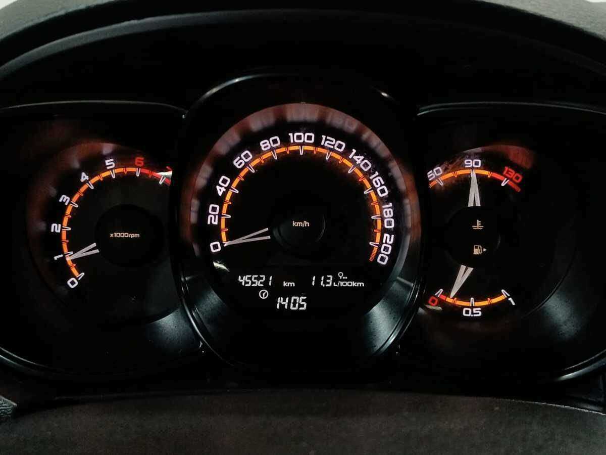 Lada (ВАЗ) Vesta с пробегом — 2019 год. Фото: #12