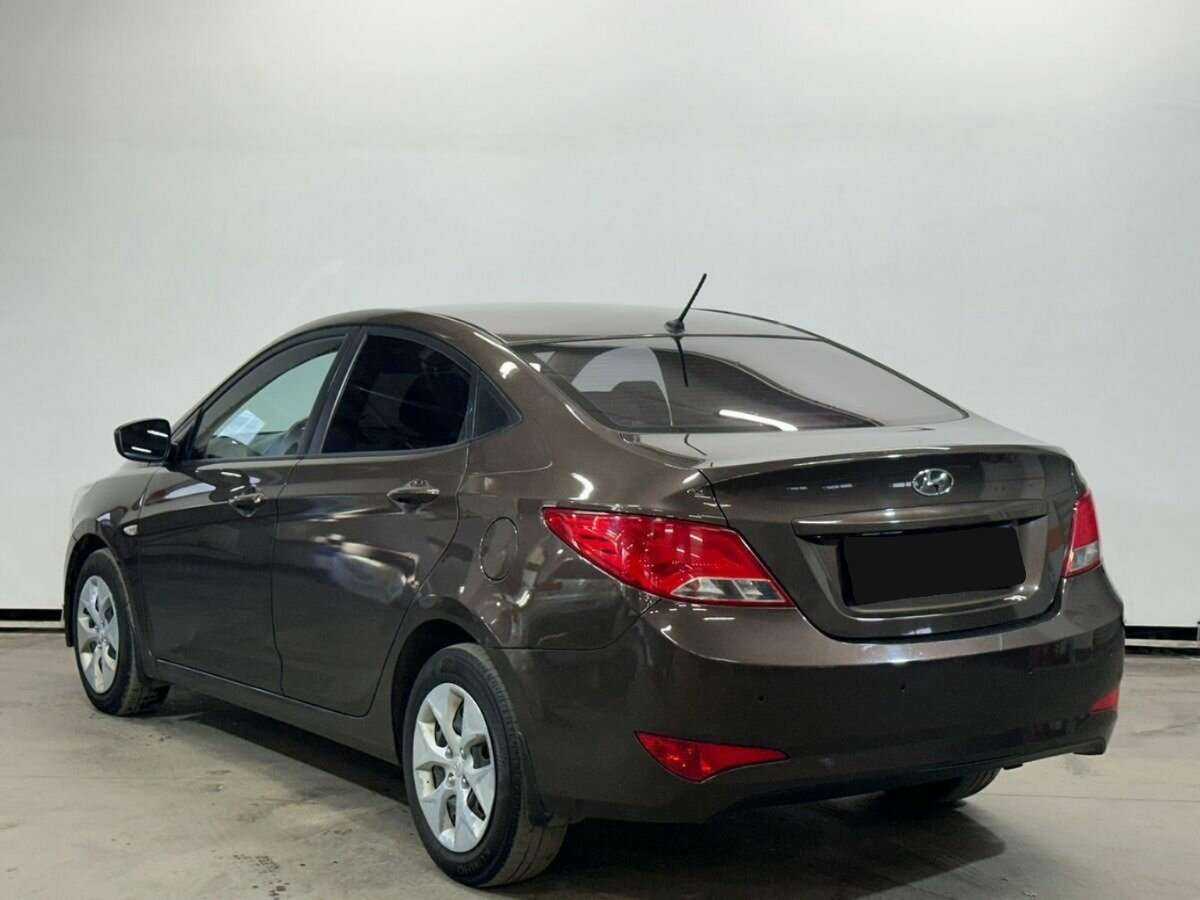 Hyundai Solaris с пробегом — 2015 год. Фото: #6