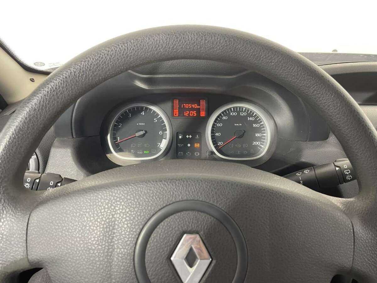 Renault Duster с пробегом — 2012 год. Фото: #10