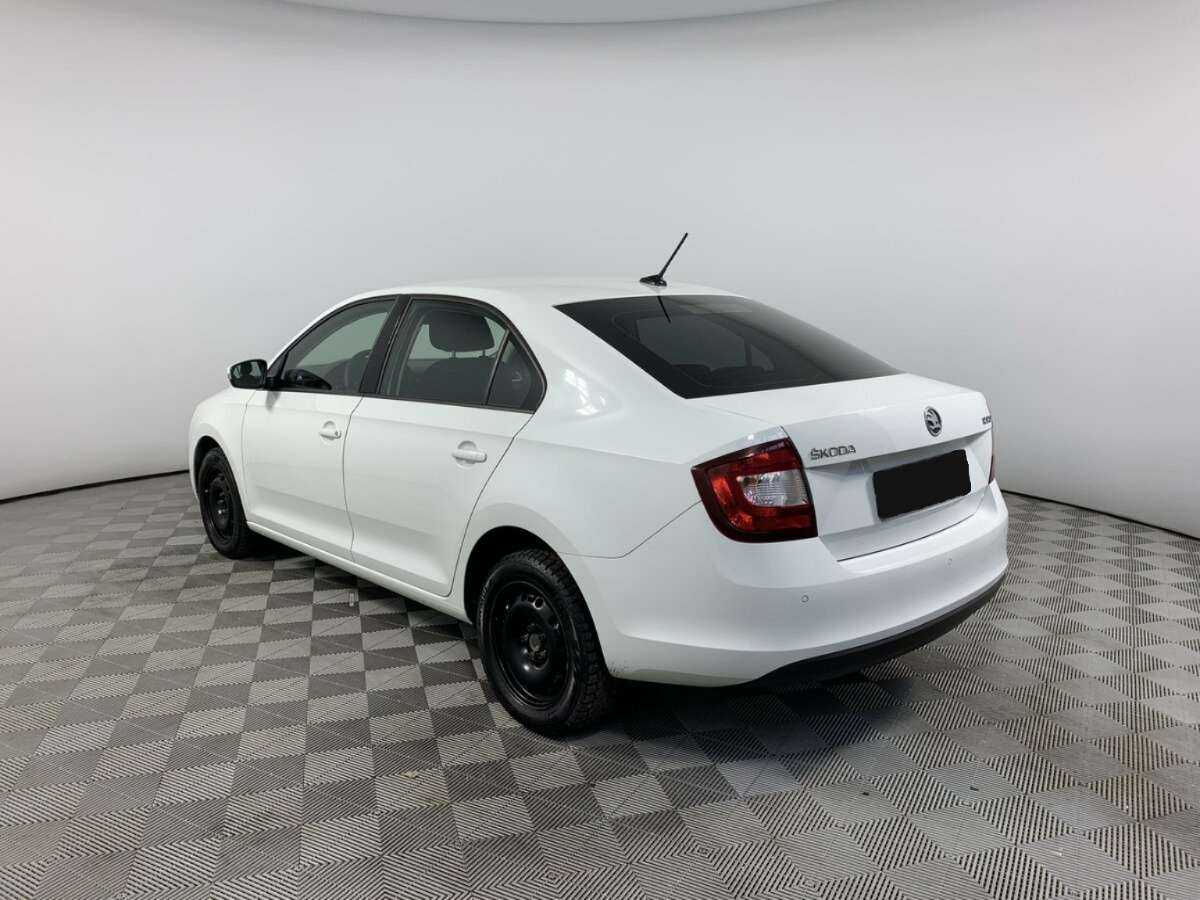 Skoda Rapid с пробегом — 2019 год. Фото: #6