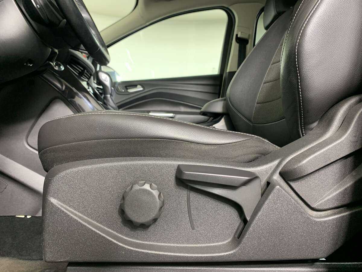 Ford Kuga с пробегом — 2014 год. Фото: #13