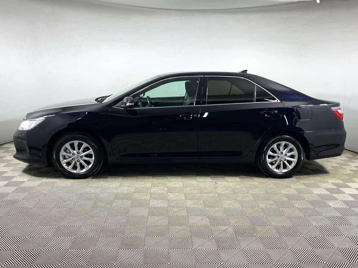 Toyota Camry с пробегом — 2017 год. Фото: #7