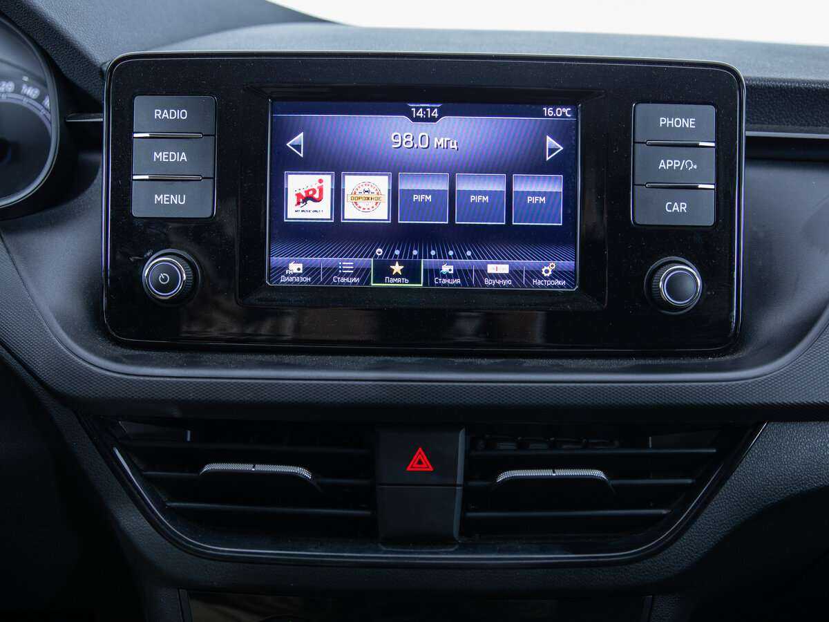 Skoda Rapid с пробегом — 2021 год. Фото: #12