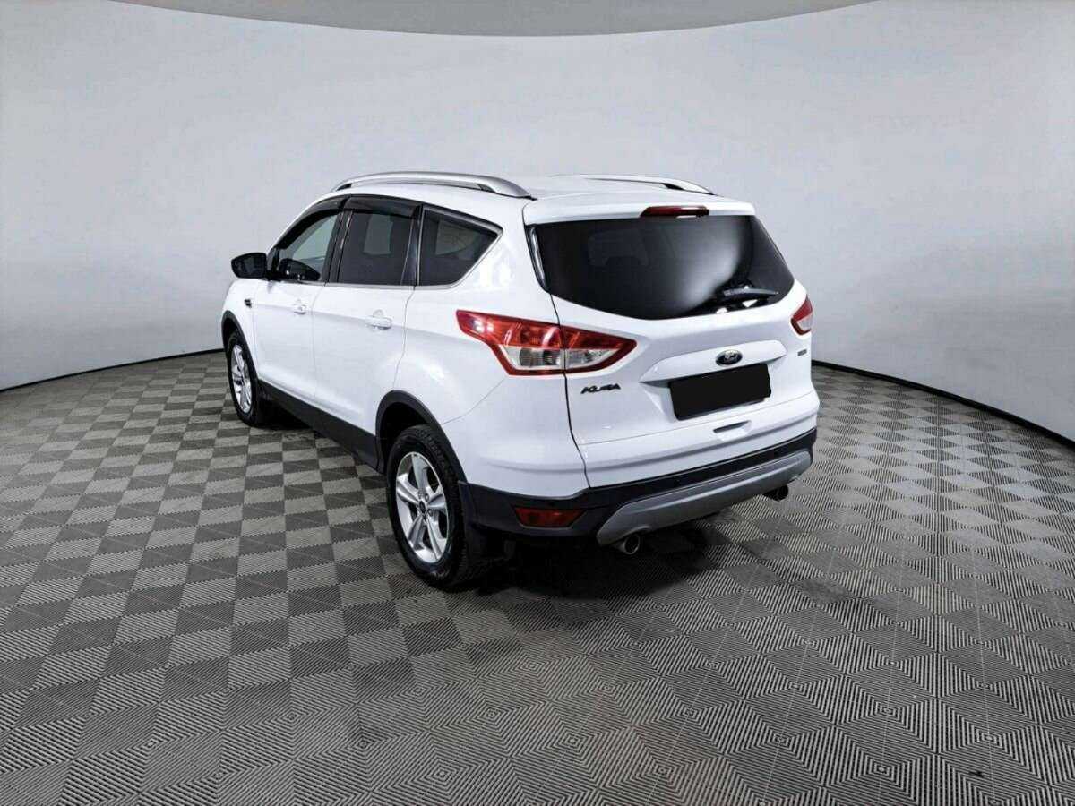 Ford Kuga с пробегом — 2015 год. Фото: #6