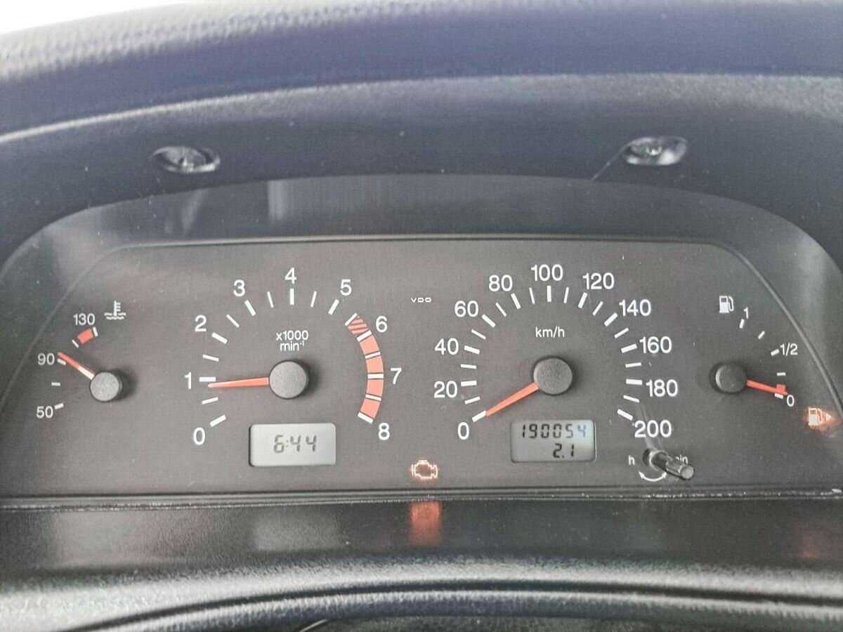 Chevrolet Niva с пробегом — 2013 год. Фото: #10