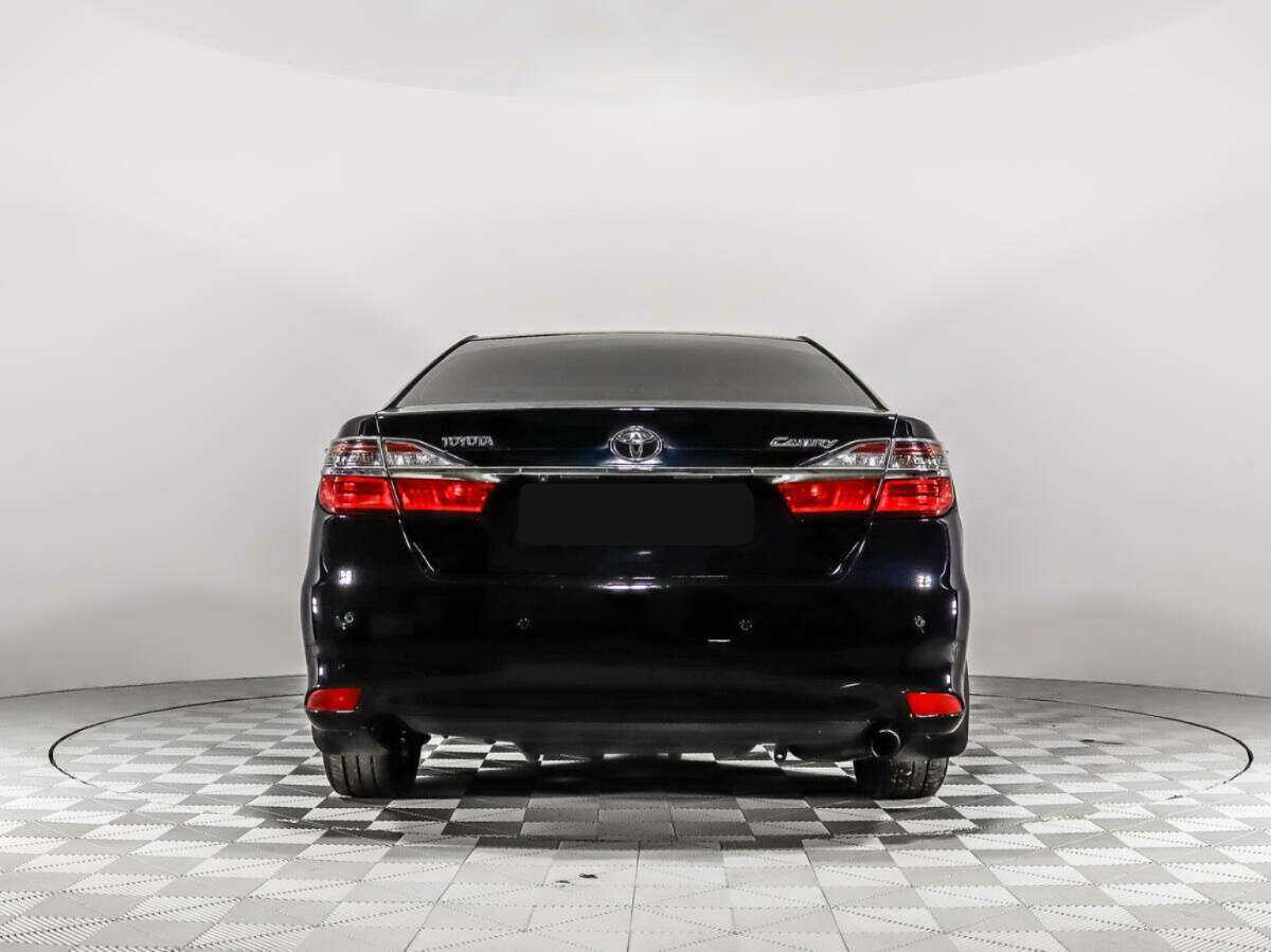 Toyota Camry с пробегом — 2016 год. Фото: #5