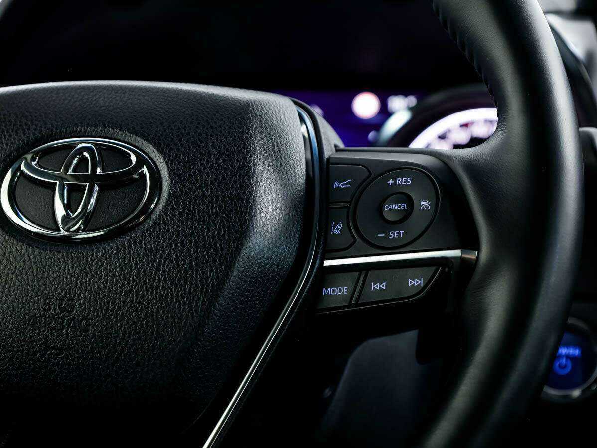 Toyota Camry с пробегом — 2021 год. Фото: #14