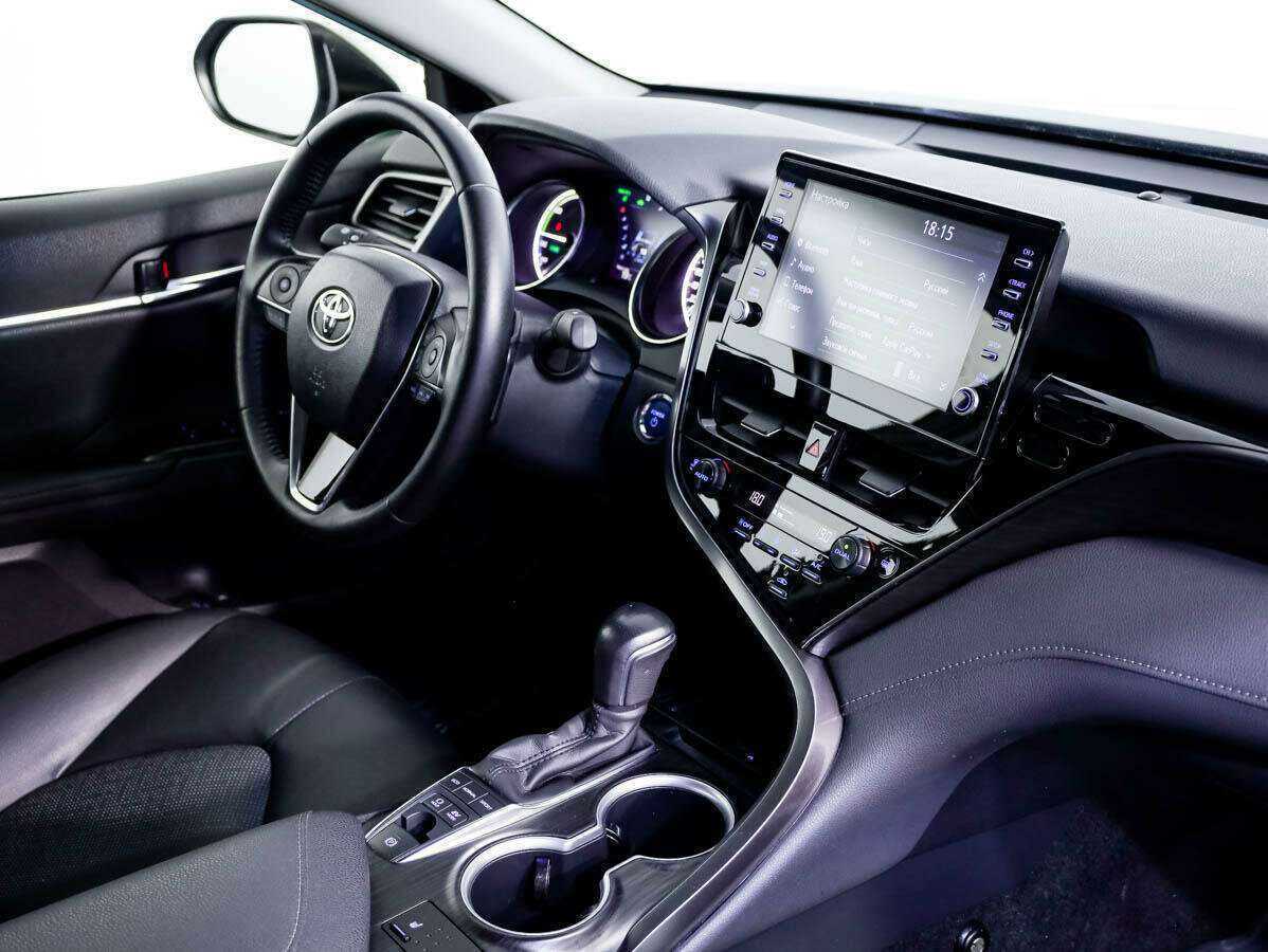 Toyota Camry с пробегом — 2021 год. Фото: #18