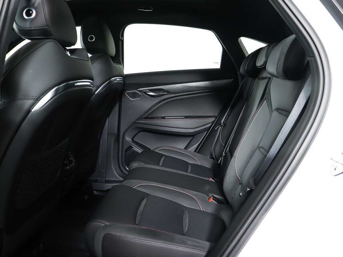 Geely Tugella с пробегом — 2023 год. Фото: #9