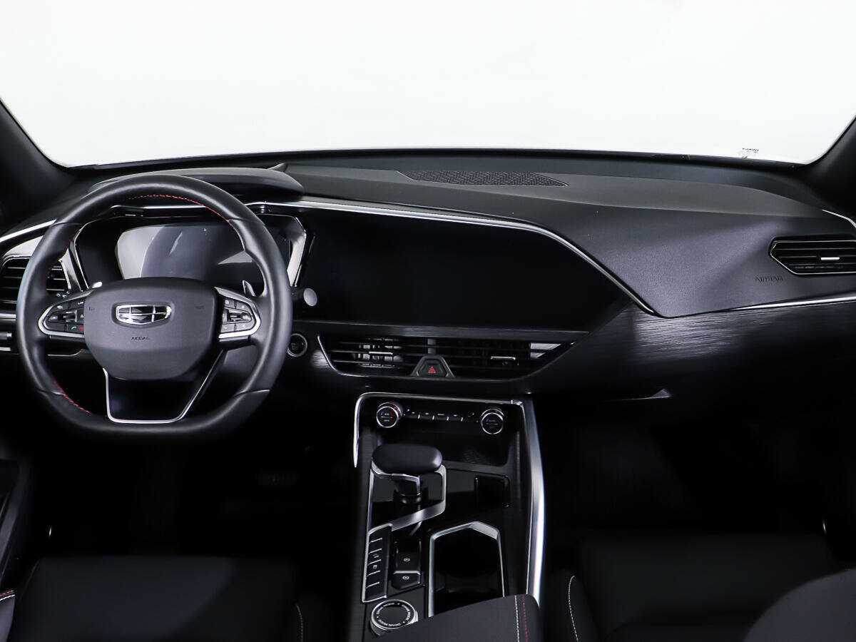 Geely Tugella с пробегом — 2023 год. Фото: #10