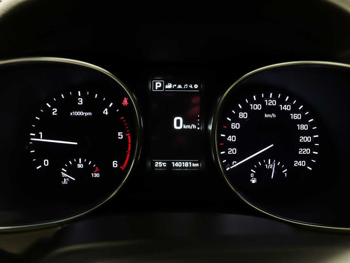 Hyundai Santa Fe с пробегом — 2018 год. Фото: #13