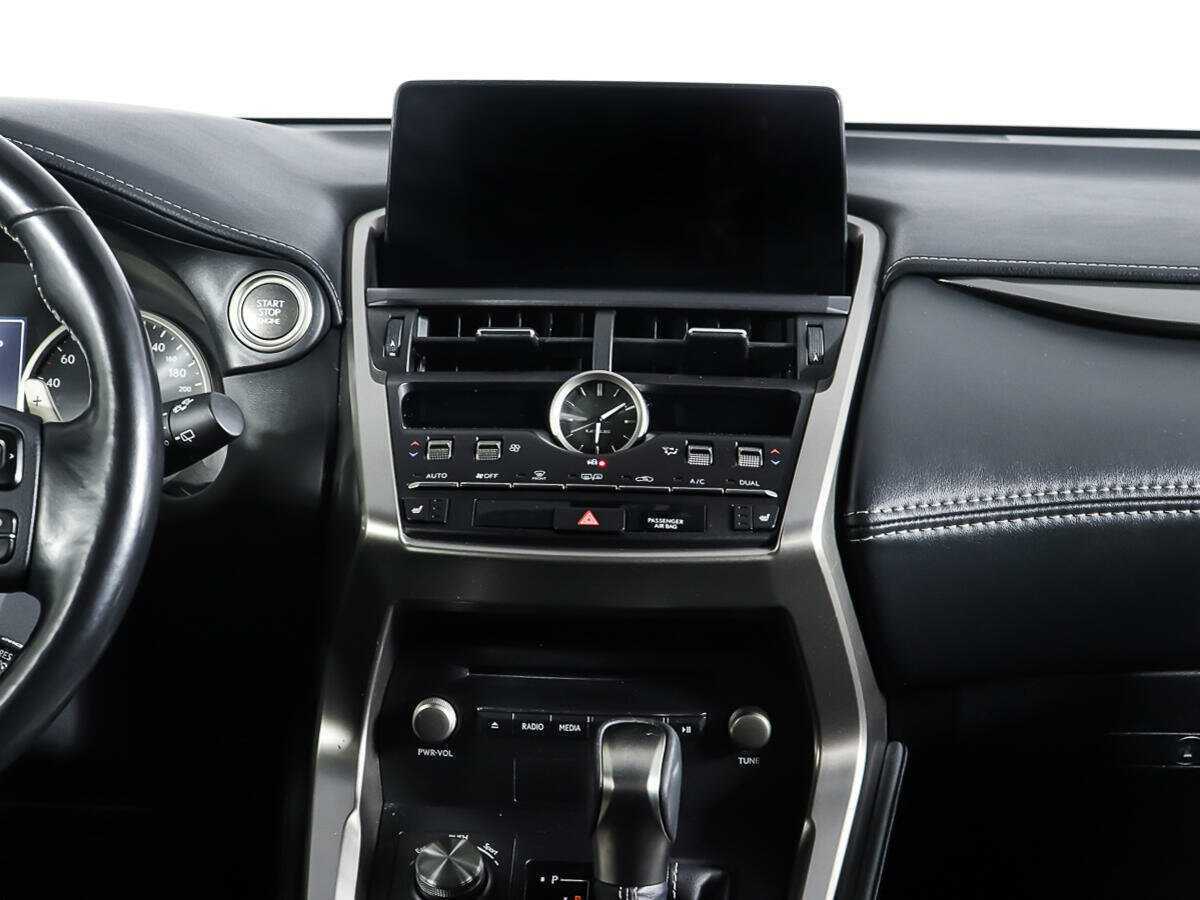 Lexus NX с пробегом — 2018 год. Фото: #11