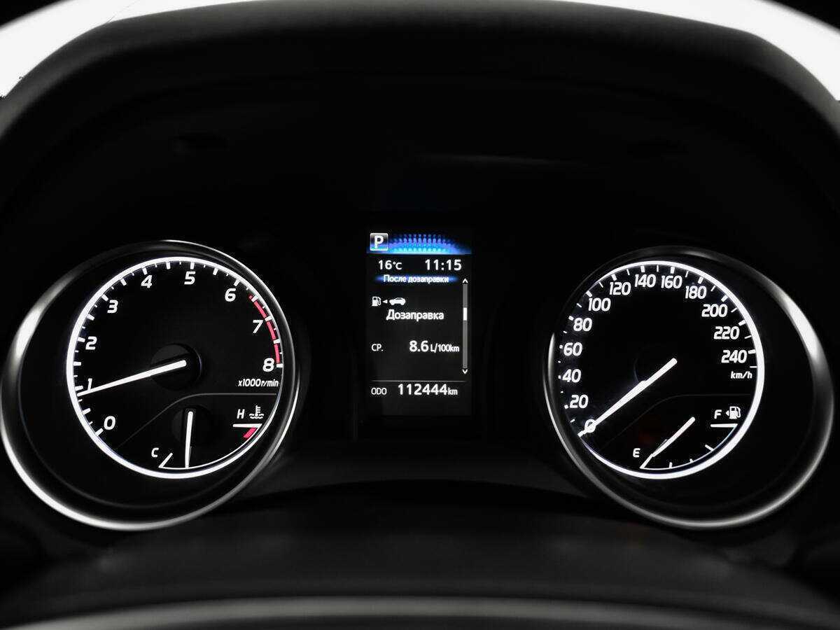 Toyota Camry с пробегом — 2020 год. Фото: #10