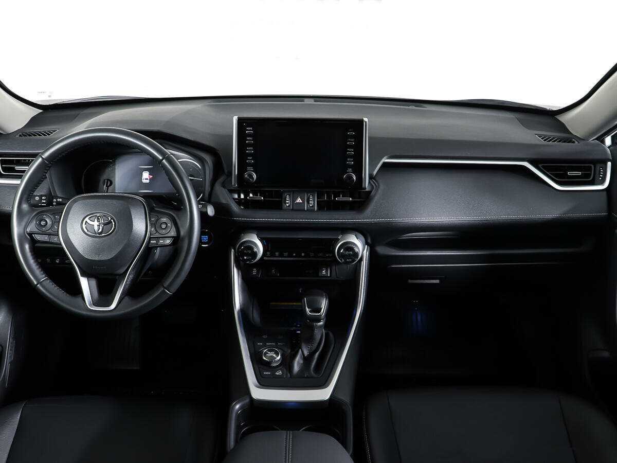 Toyota RAV4 с пробегом — 2021 год. Фото: #10