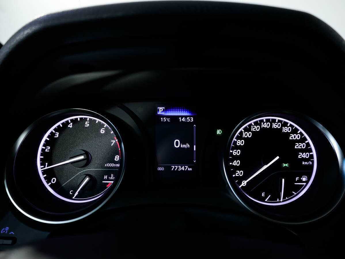 Toyota Camry с пробегом — 2021 год. Фото: #10