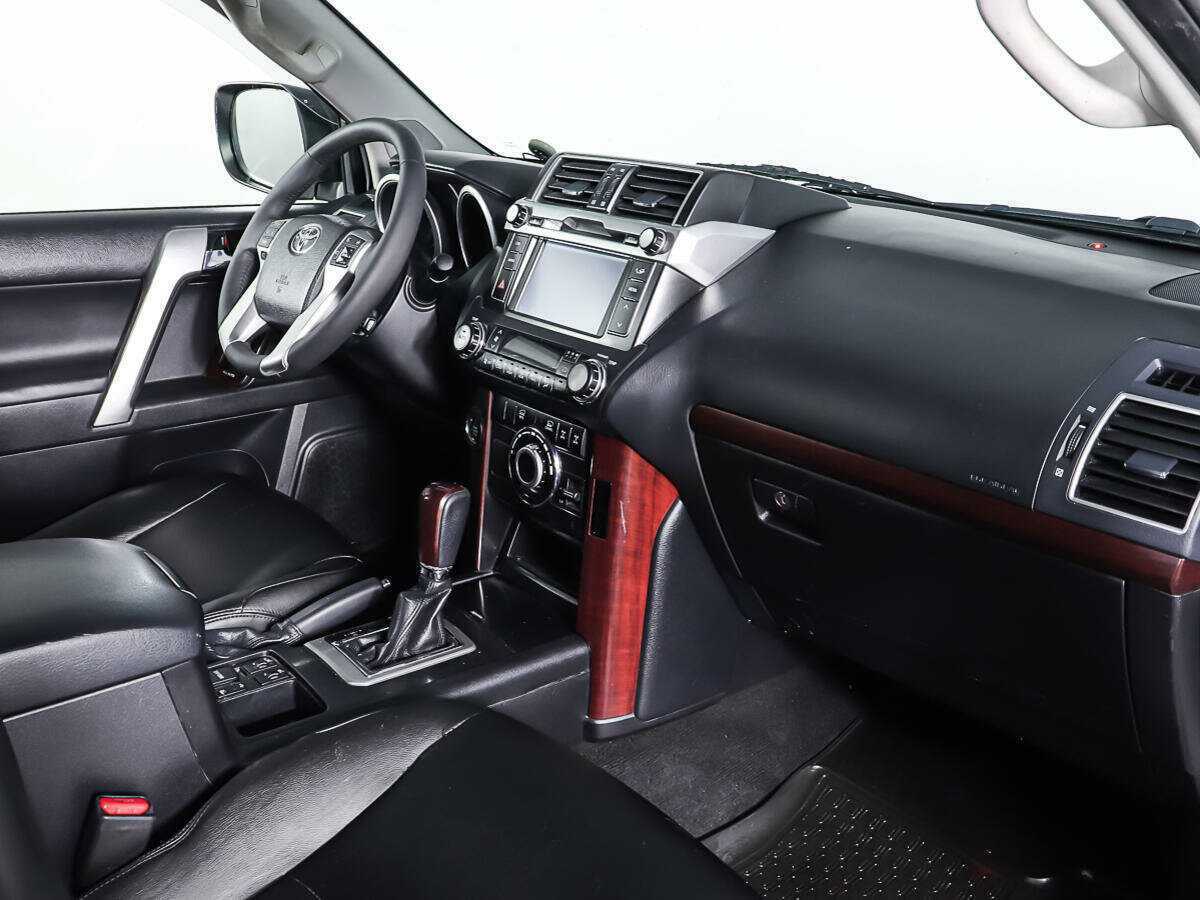 Toyota Land Cruiser Prado с пробегом — 2013 год. Фото: #7