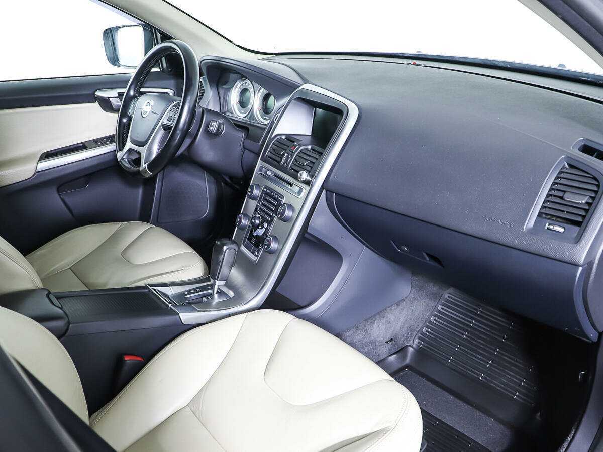 Volvo XC60 с пробегом — 2012 год. Фото: #10
