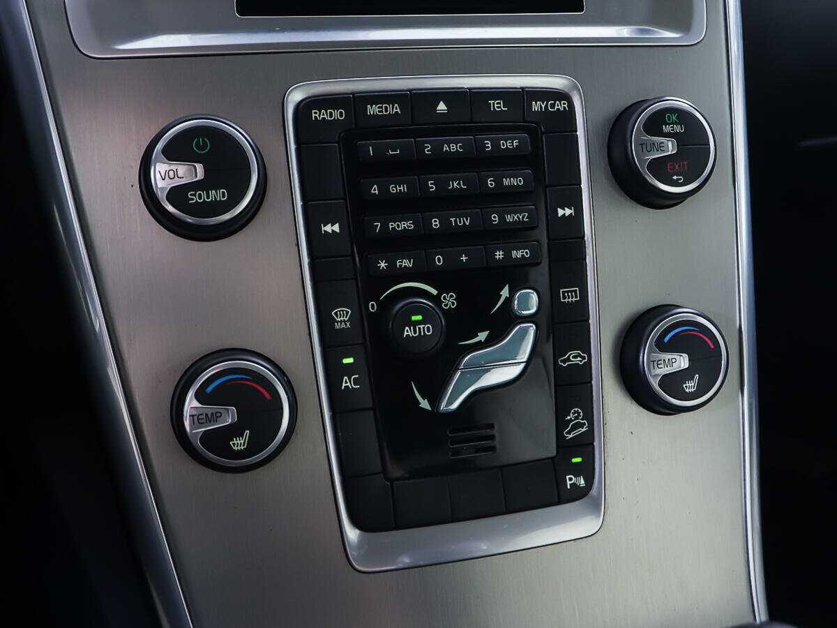 Volvo XC60 с пробегом — 2012 год. Фото: #17