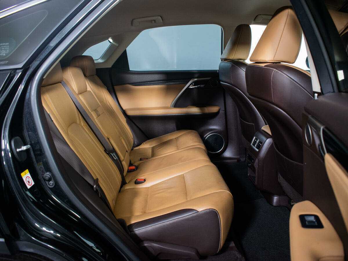 Lexus RX с пробегом — 2016 год. Фото: #6