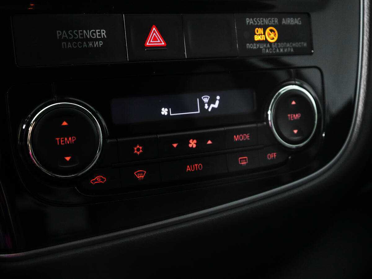 Mitsubishi Outlander с пробегом — 2016 год. Фото: #15