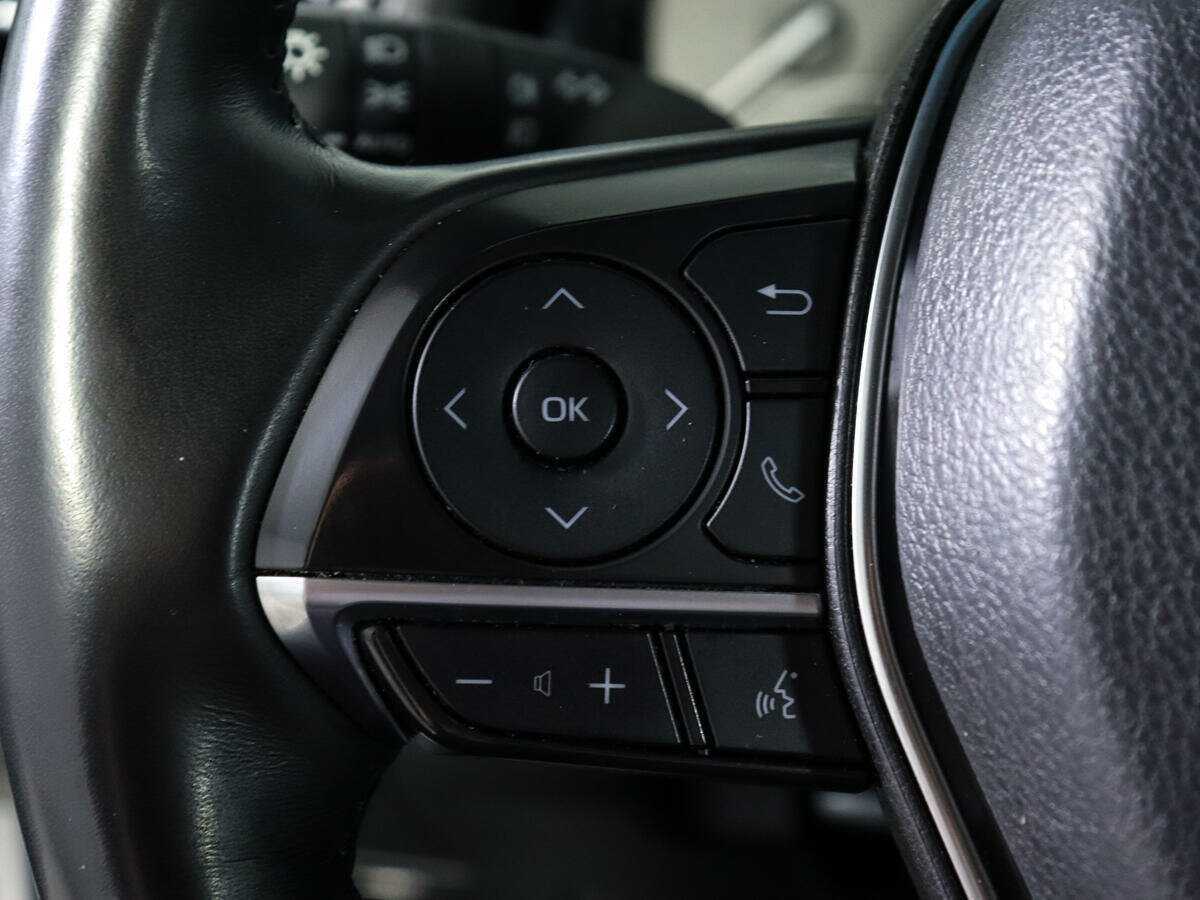 Toyota Camry с пробегом — 2021 год. Фото: #17