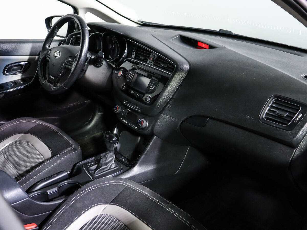 Kia Ceed с пробегом — 2015 год. Фото: #8