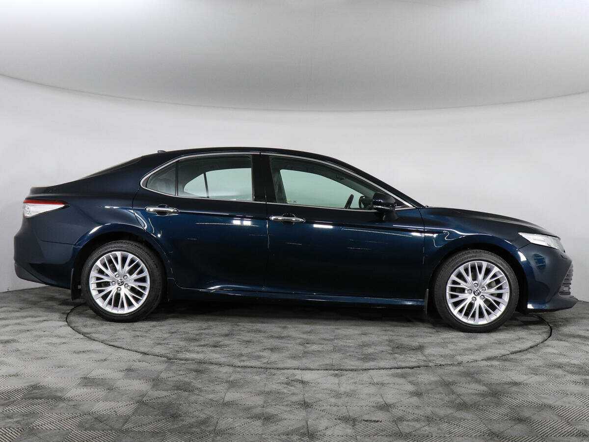 Toyota Camry с пробегом — 2020 год. Фото: #3