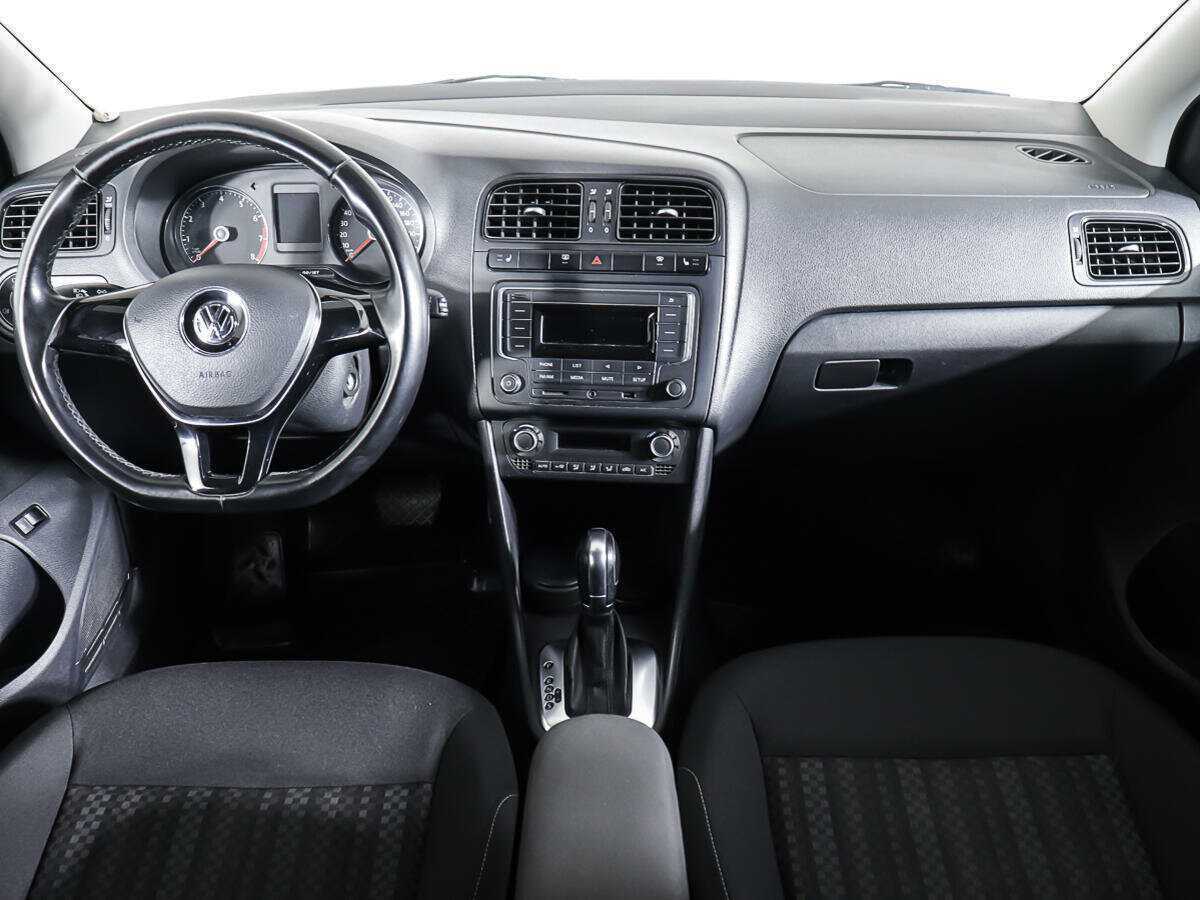 Volkswagen Polo с пробегом — 2017 год. Фото: #9