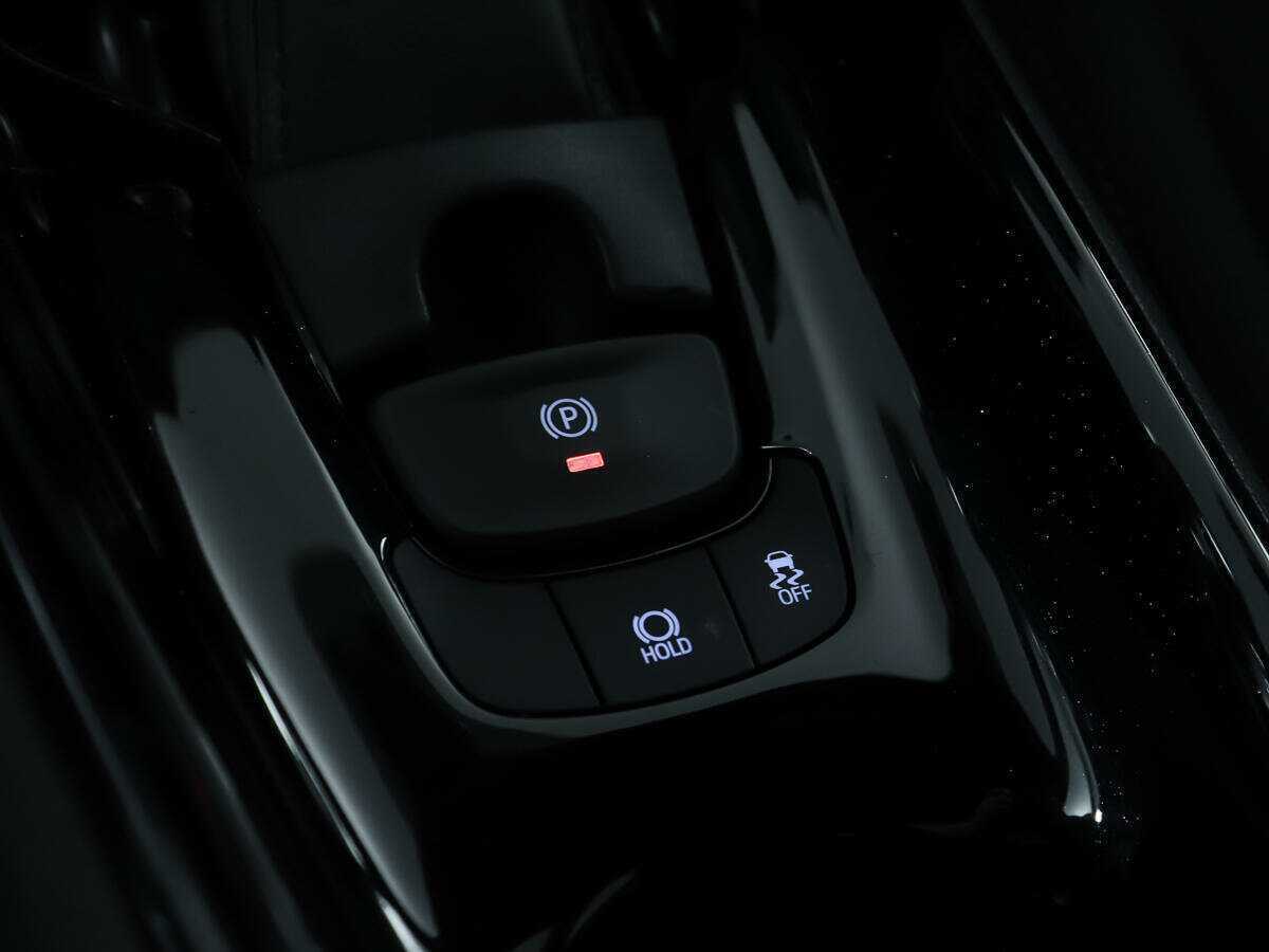 Toyota C-HR с пробегом — 2018 год. Фото: #18