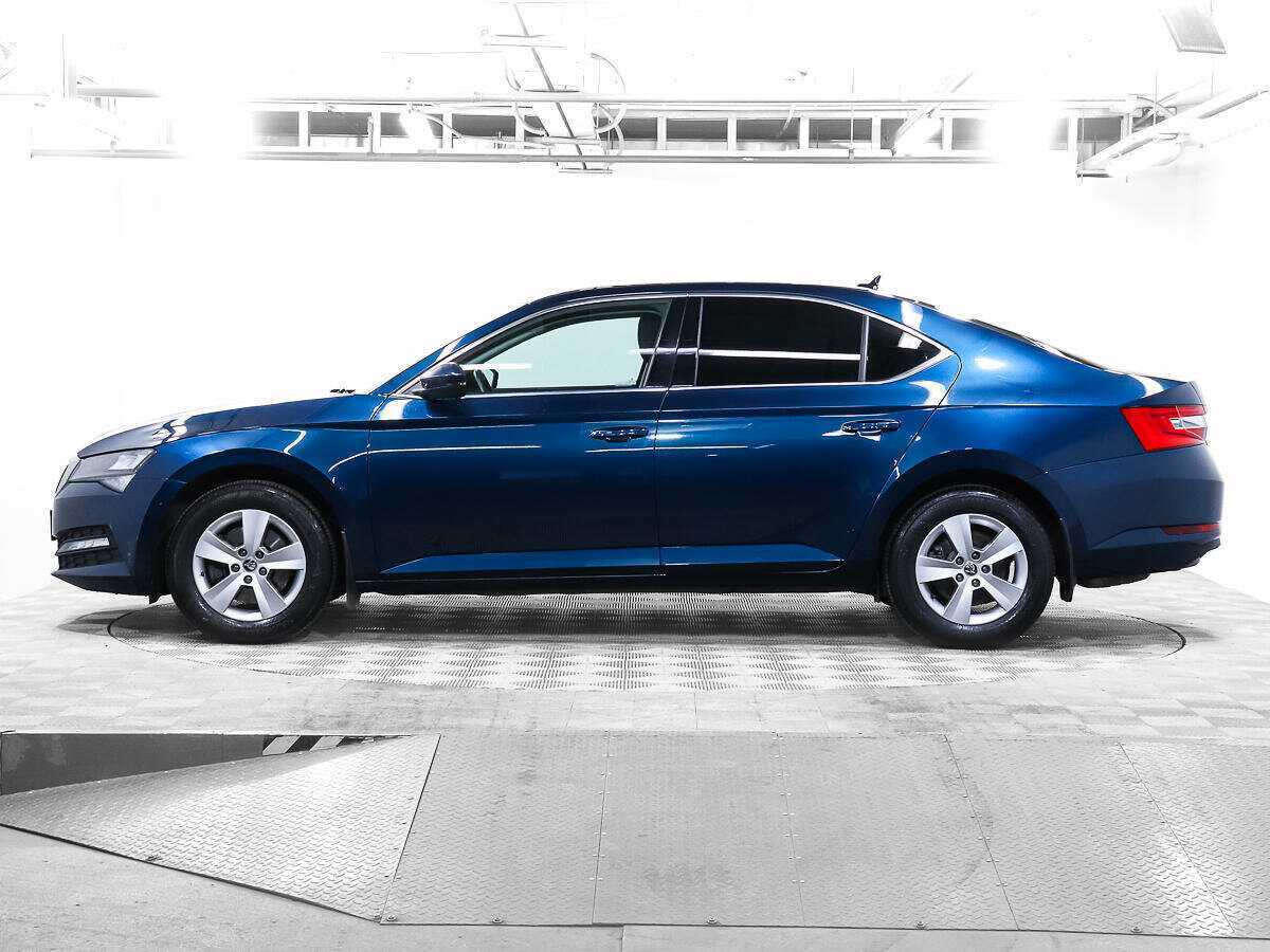 Skoda Superb с пробегом — 2021 год. Фото: #7