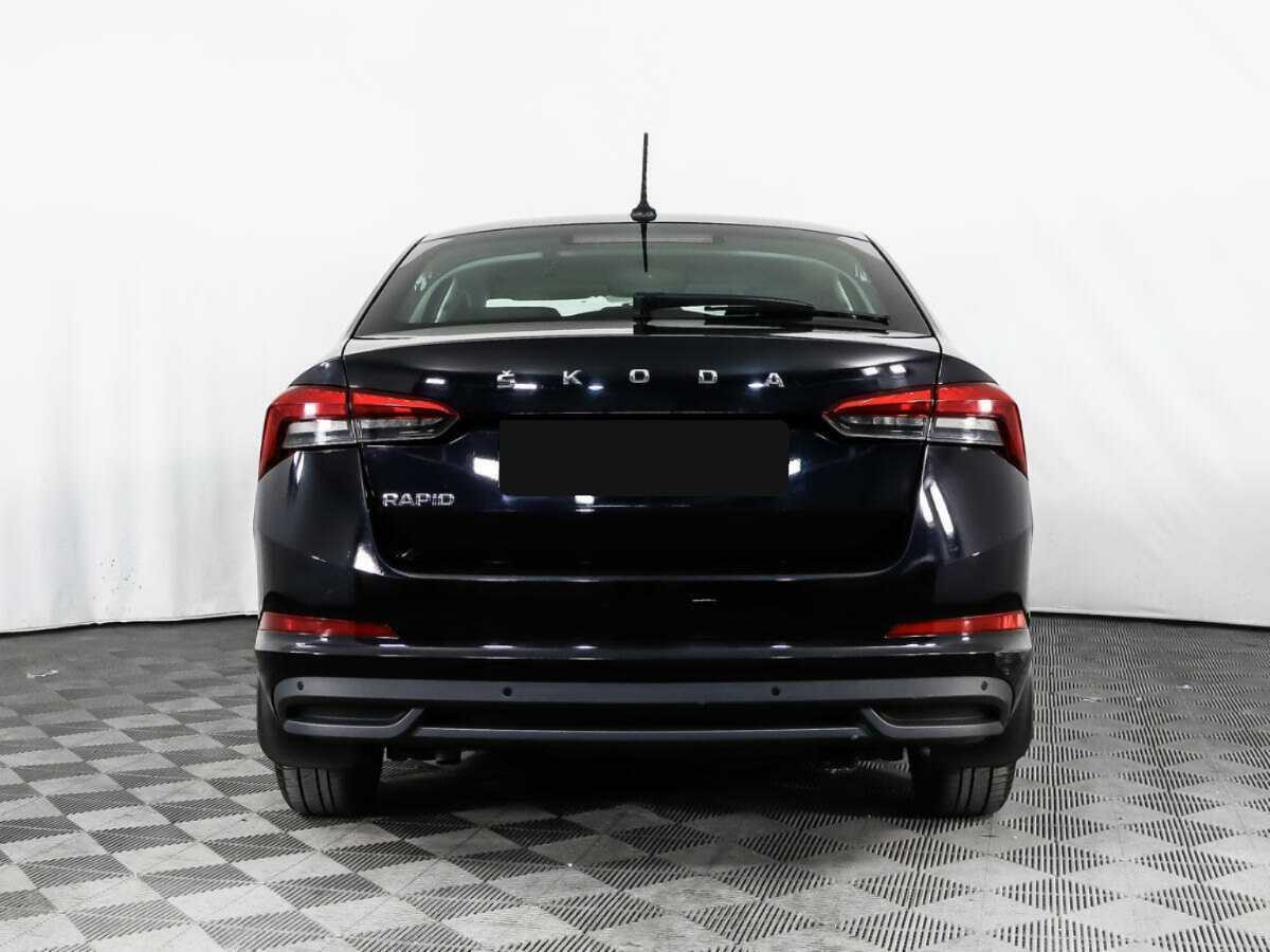Skoda Rapid с пробегом — 2021 год. Фото: #5