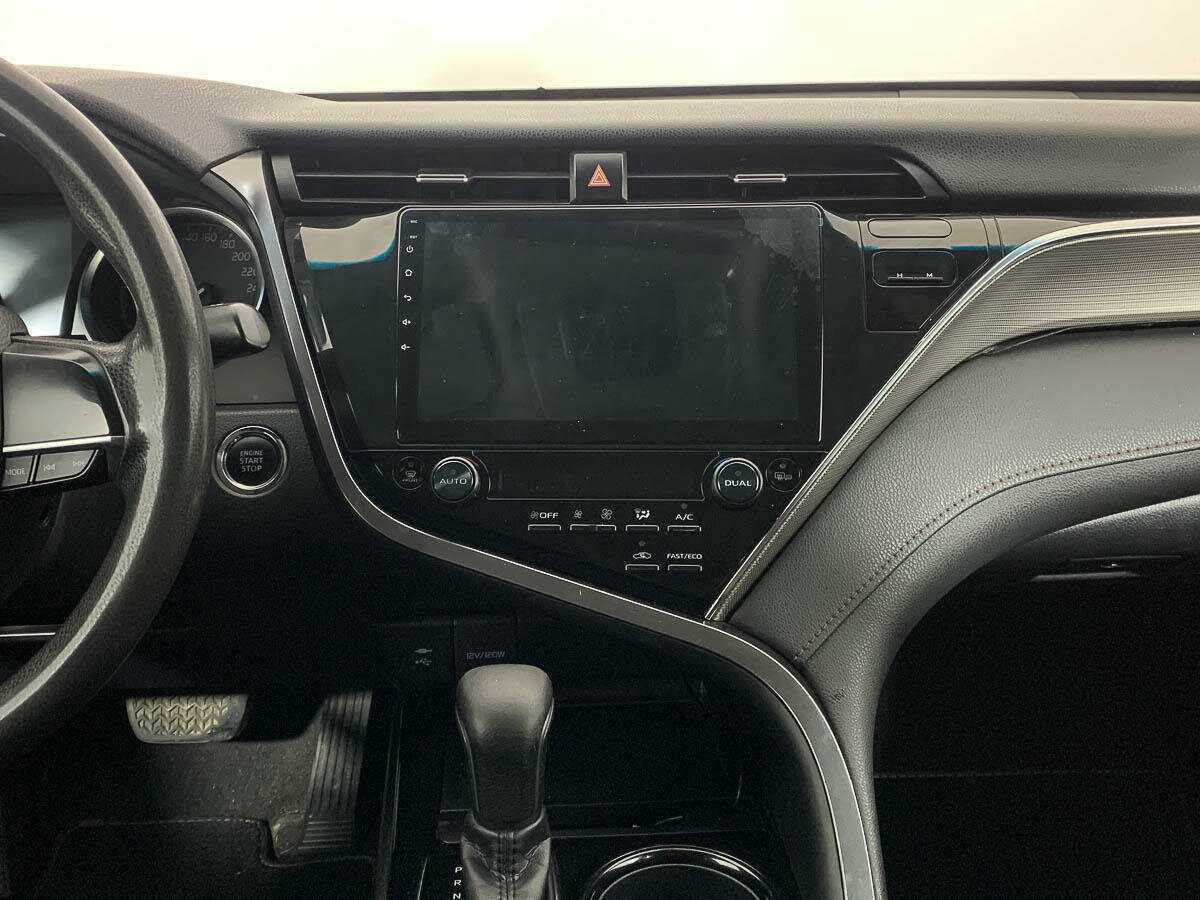 Toyota Camry с пробегом — 2021 год. Фото: #13