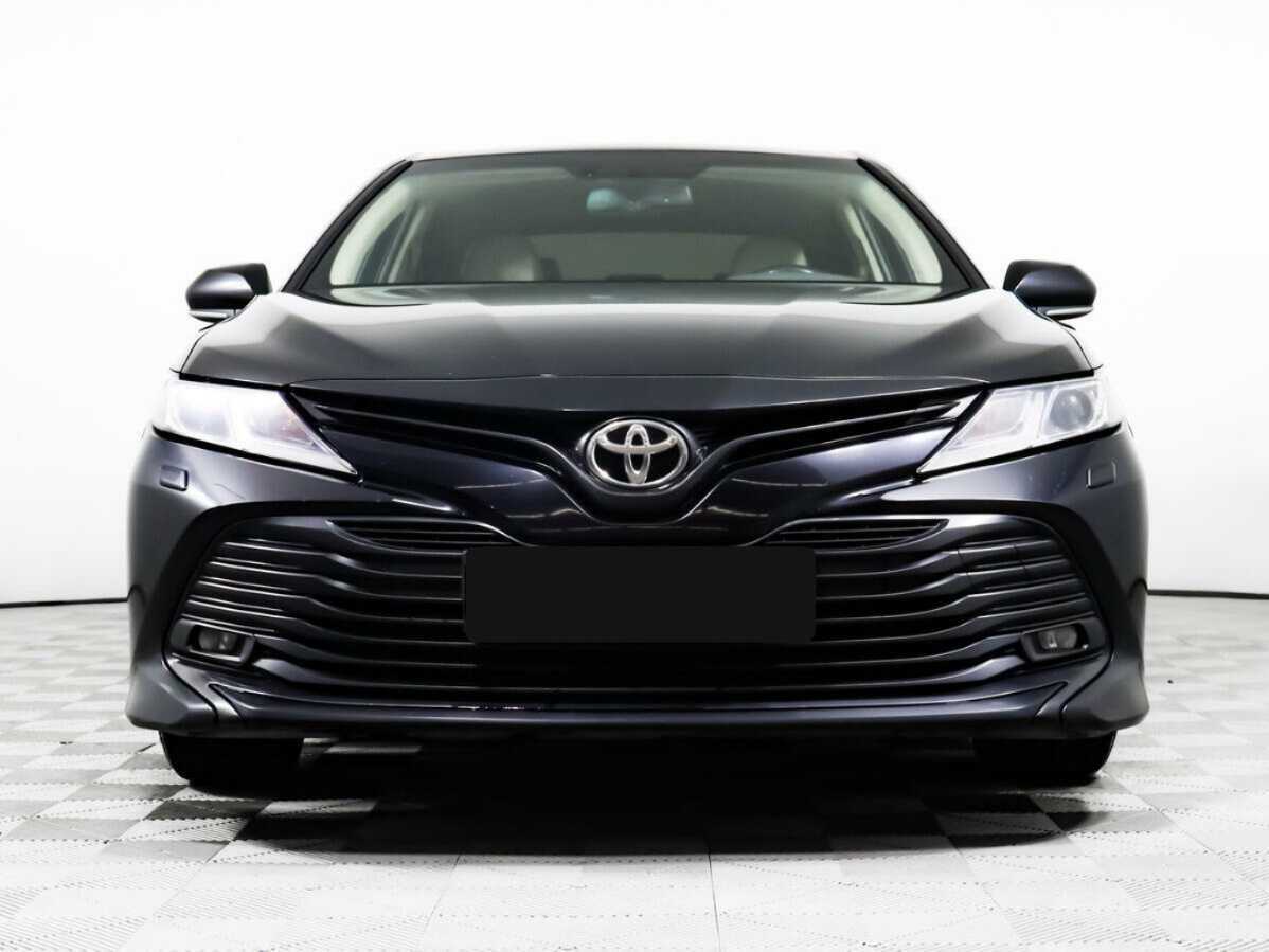 Toyota Camry с пробегом — 2019 год. Фото: #1