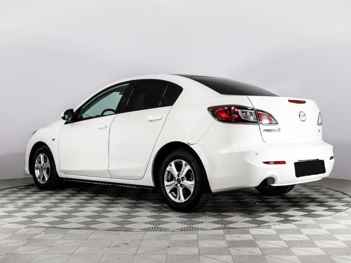 Mazda 3 с пробегом — 2013 год. Фото: #6