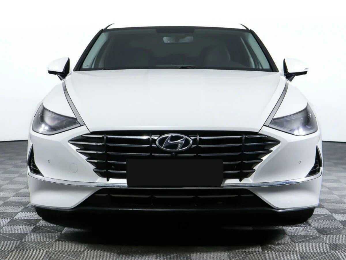 Hyundai Sonata с пробегом — 2020 год. Фото: #1