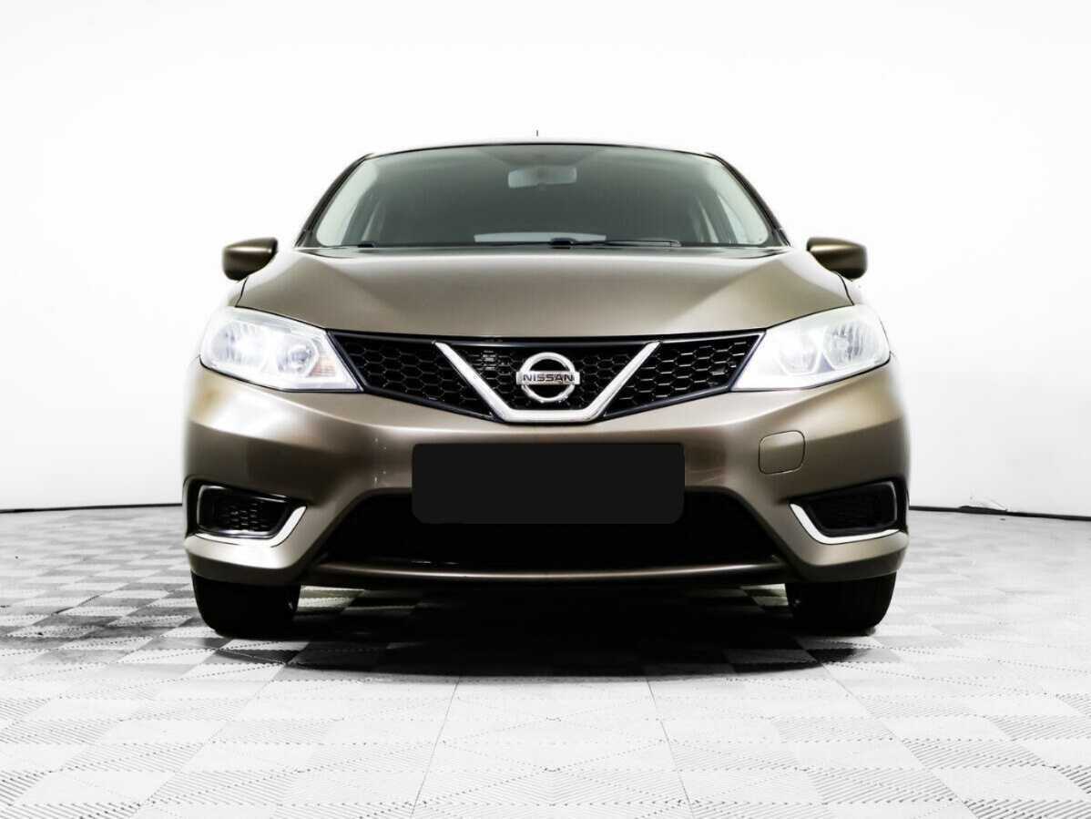 Nissan Tiida с пробегом — 2015 год. Фото: #1