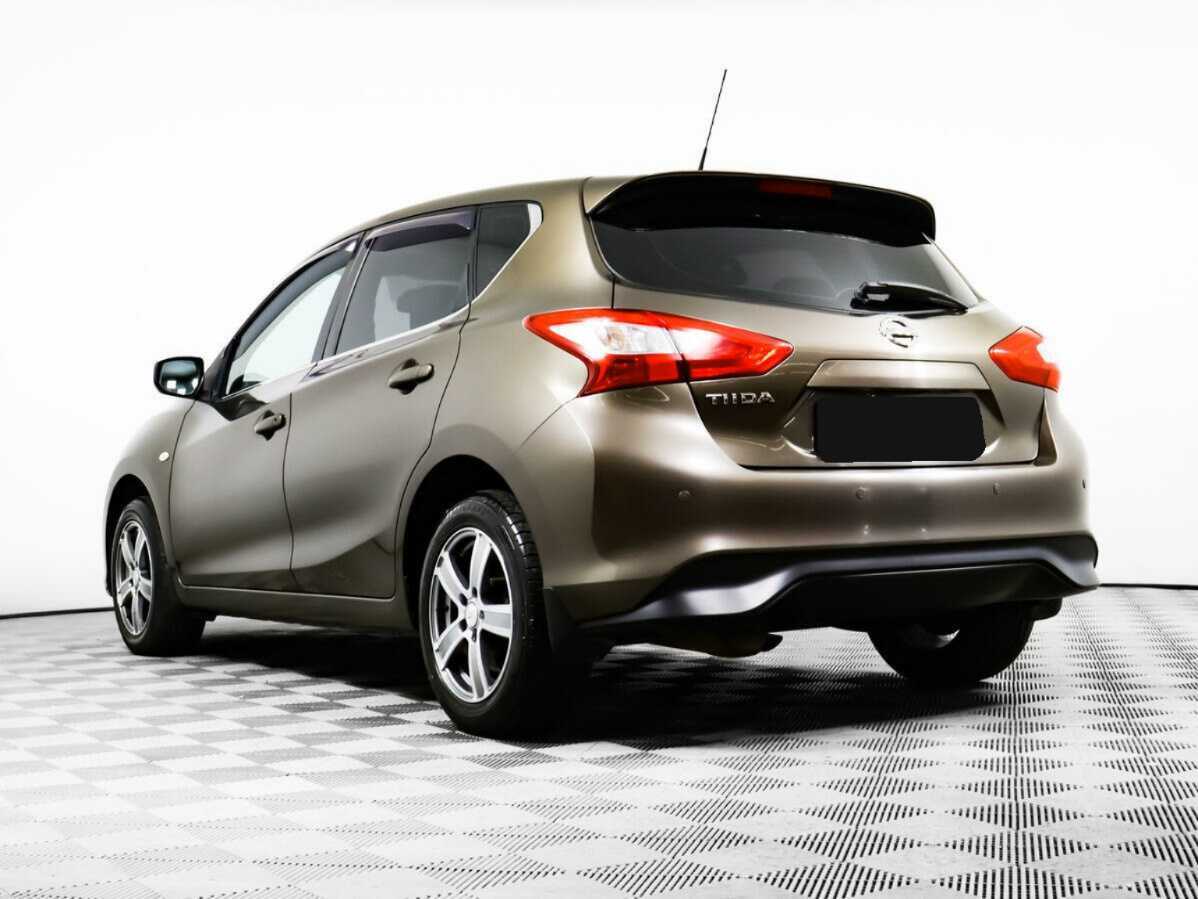 Nissan Tiida с пробегом — 2015 год. Фото: #5