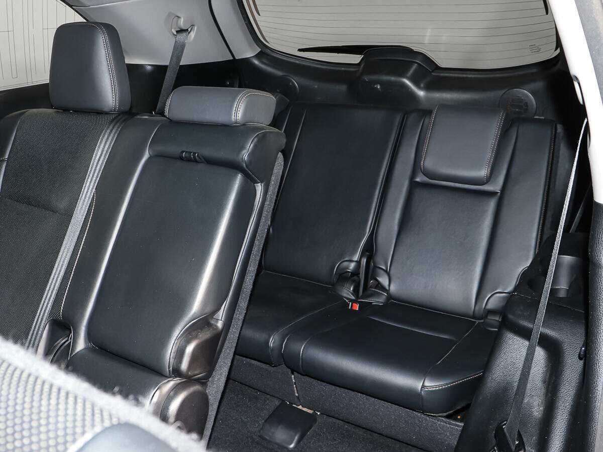 Toyota Highlander с пробегом — 2014 год. Фото: #10