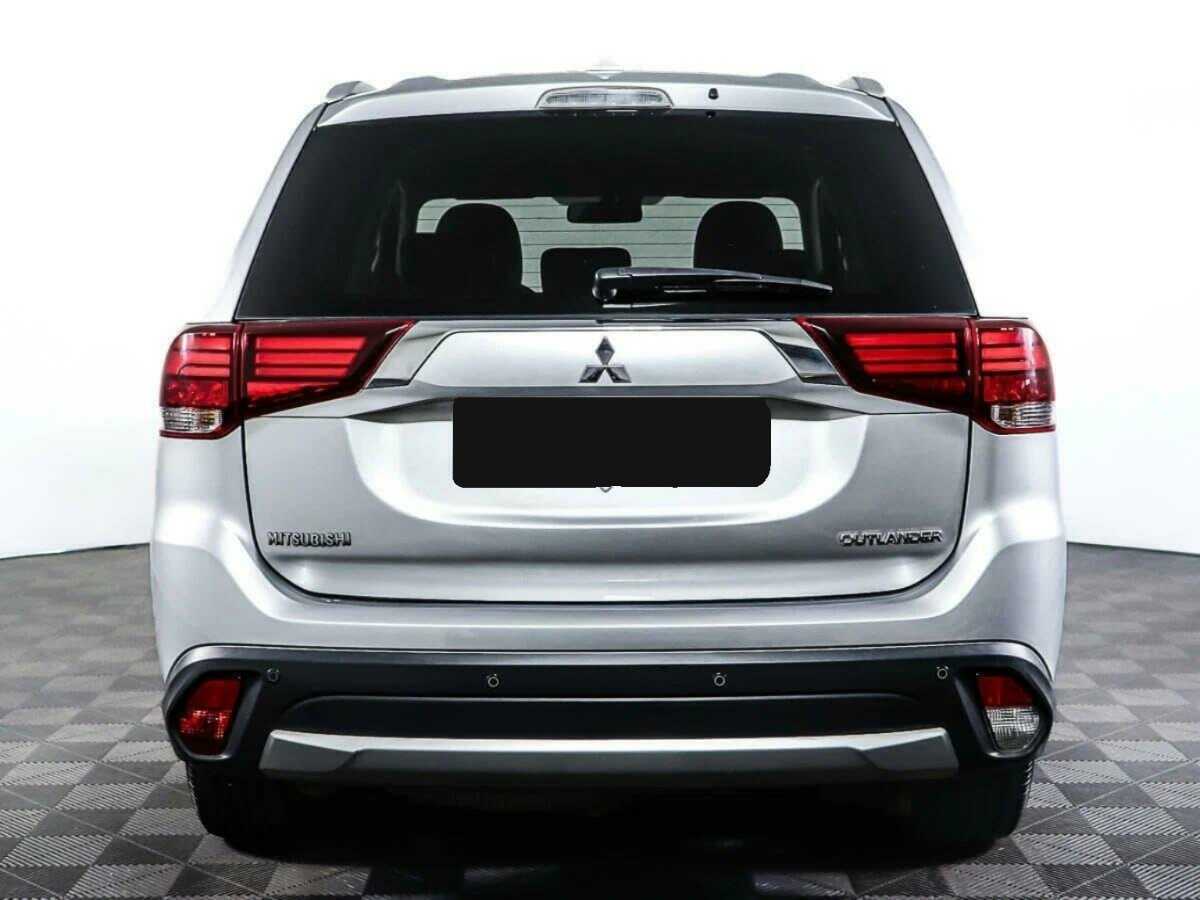Mitsubishi Outlander с пробегом — 2016 год. Фото: #4