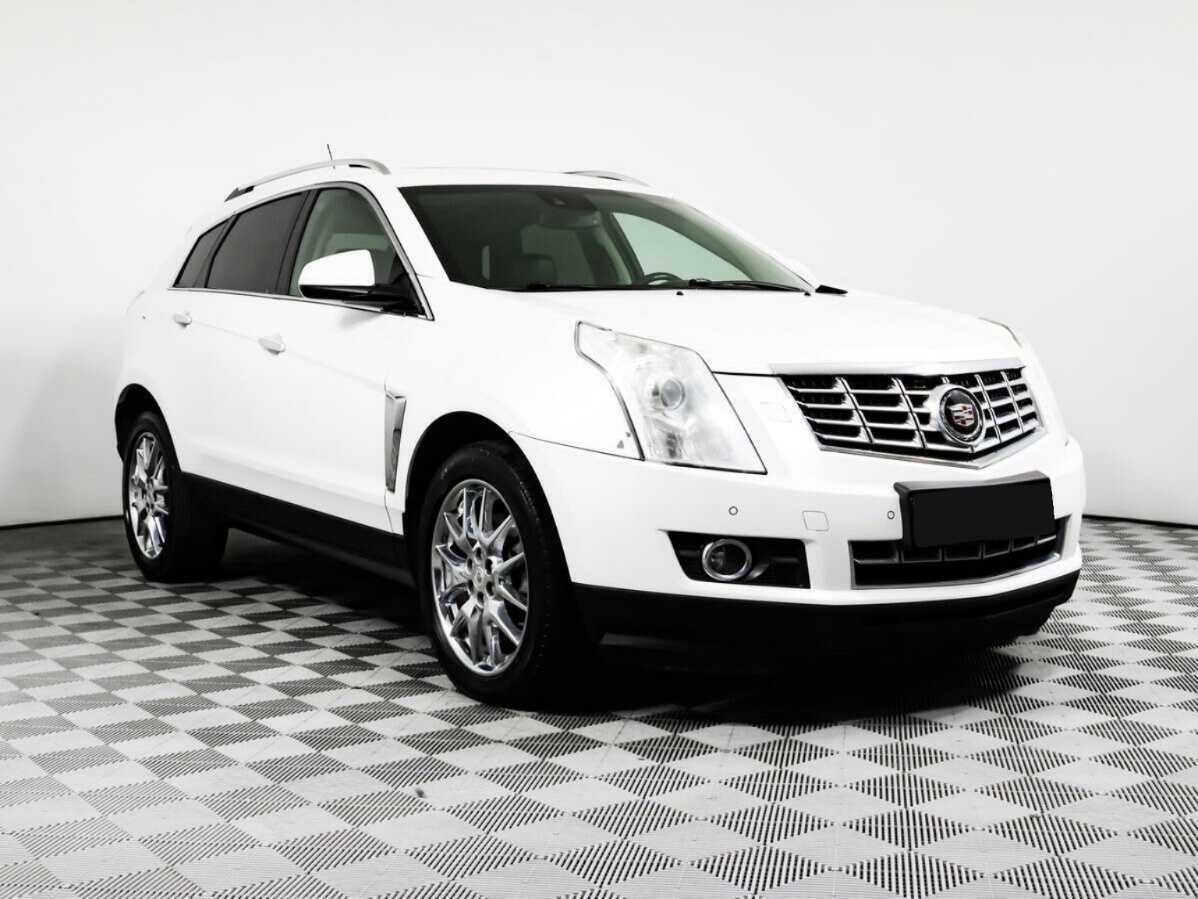 Cadillac SRX с пробегом — 2014 год. Фото: #2