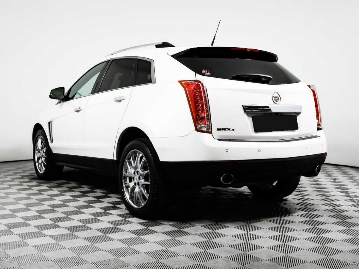 Cadillac SRX с пробегом — 2014 год. Фото: #5
